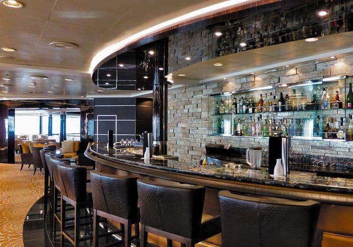 Regent Seven Seas Cruises - Seven Seas Voyager - Horizon Lounge.jpg